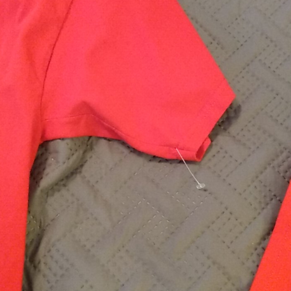 Nwot. Rocawear t-shirt - Picture 3 of 5